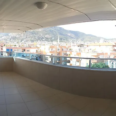 Midi̇ Family Sui̇Tes Lägenhetshotell Alanya