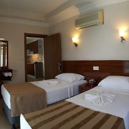 Midi̇ Family Sui̇Tes 3* Alanya