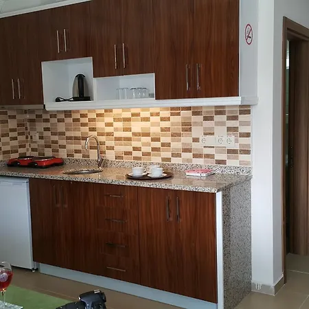 Apart Otel Midi̇ Family Sui̇Tes 3*