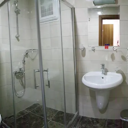 Midi̇ Family Sui̇Tes Apart Otel 3*