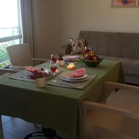 Apart Otel Midi̇ Family Sui̇Tes 3*